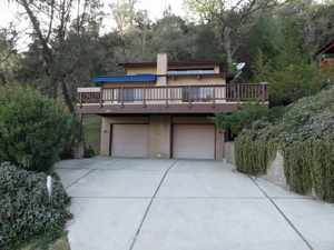 You are currently viewing Price Reduction at Oak Shores: 2849 Lands End Road