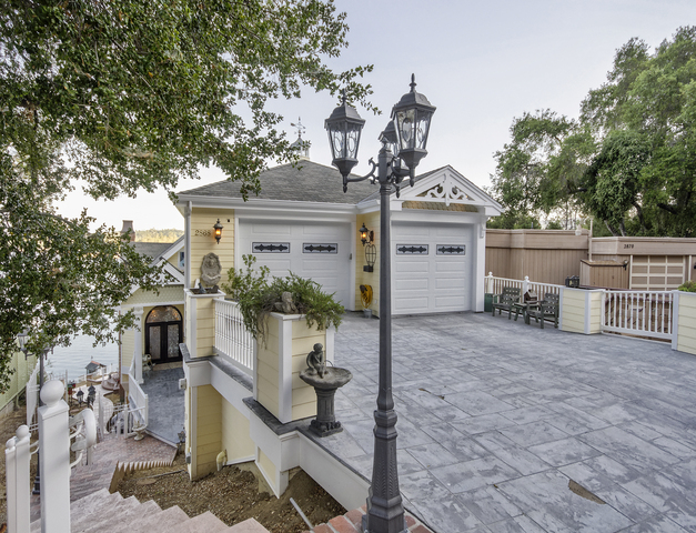 You are currently viewing Oak Shores New Listing: 2868 Lands End Road, Bradley
