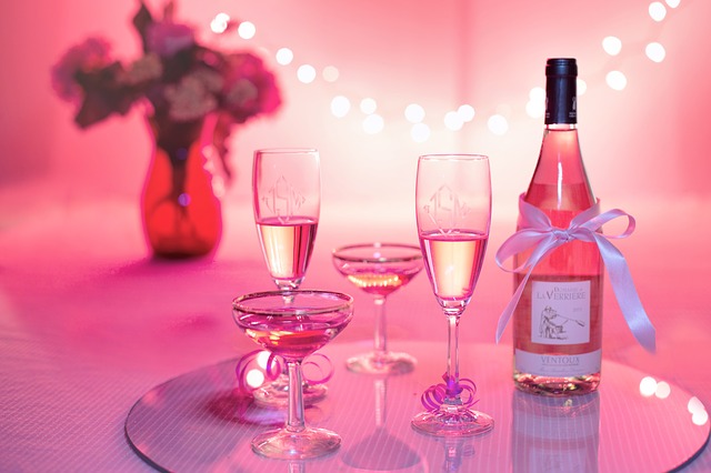 pink paso wine for valentines' day